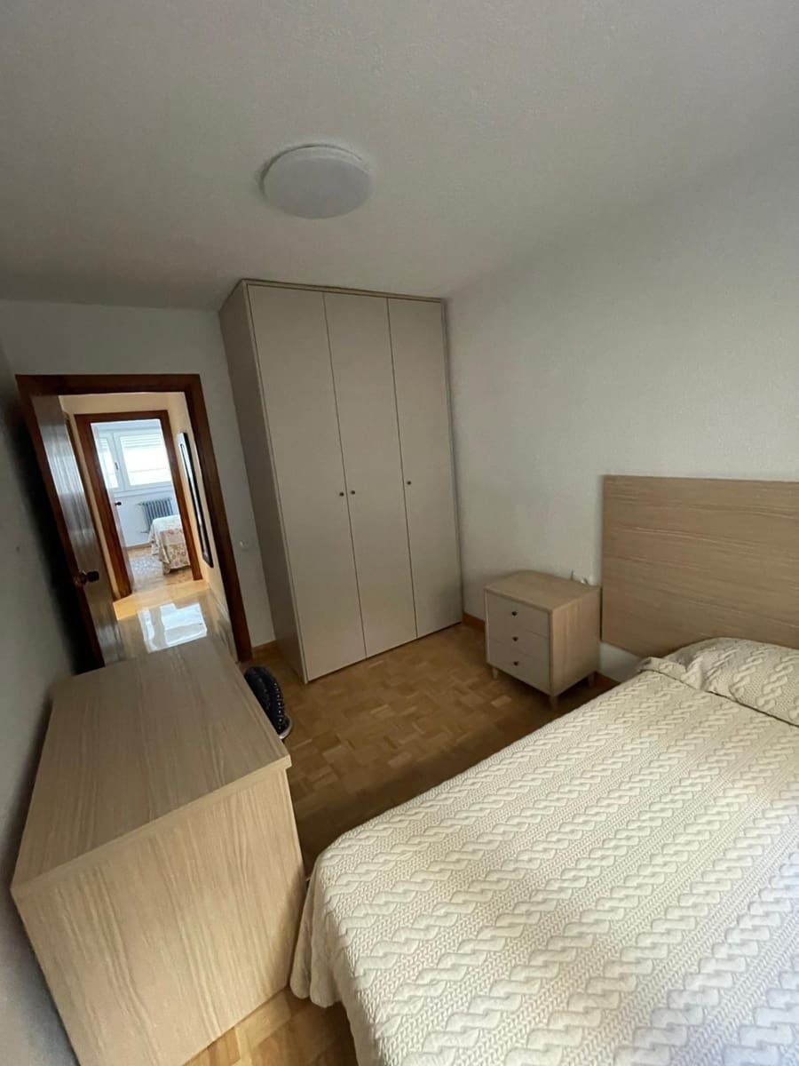 3 camera da letto Appartamento da affittare in Granada citta - 900 € (Rif: 9099286)