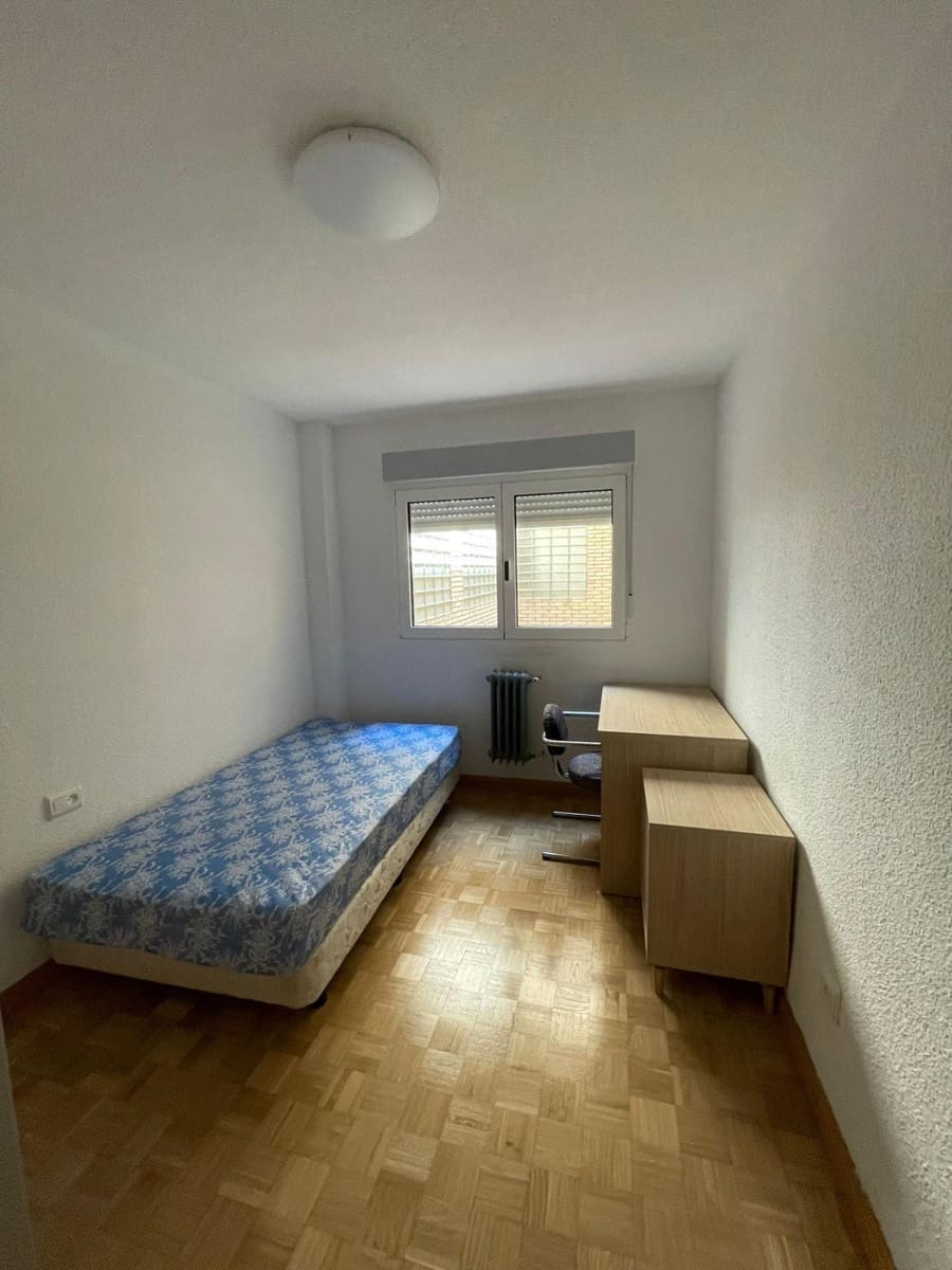 3 camera da letto Appartamento da affittare in Granada citta - 900 € (Rif: 9099286)