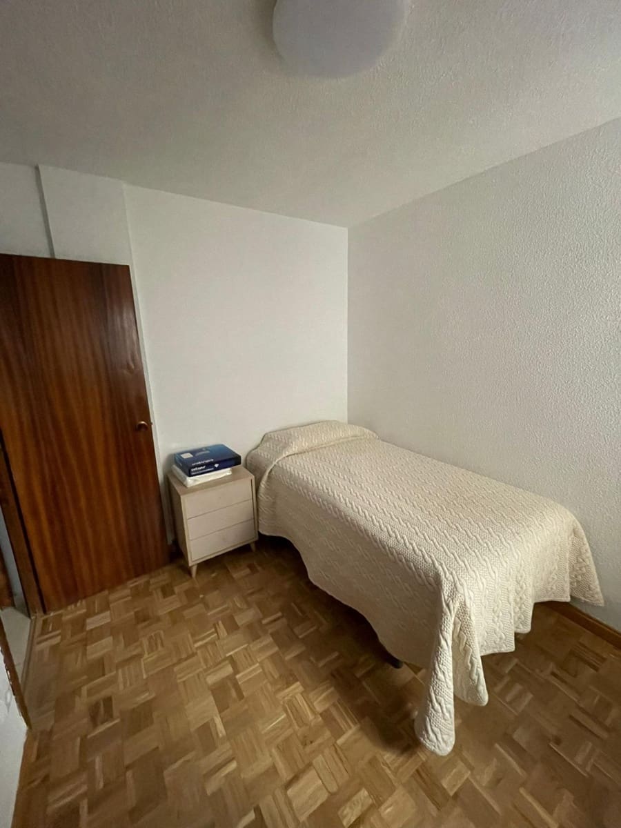 3 camera da letto Appartamento da affittare in Granada citta - 900 € (Rif: 9099286)