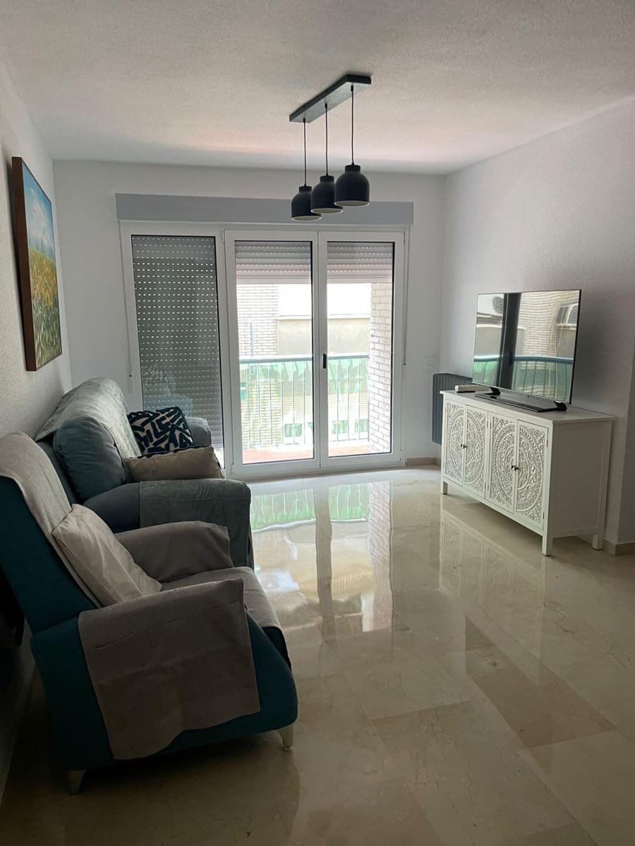 3 camera da letto Appartamento da affittare in Granada citta - 900 € (Rif: 9099286)