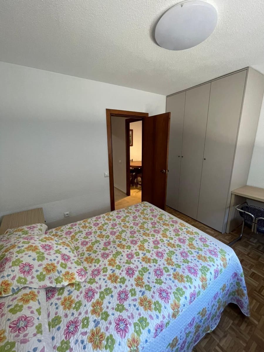 3 camera da letto Appartamento da affittare in Granada citta - 900 € (Rif: 9099286)