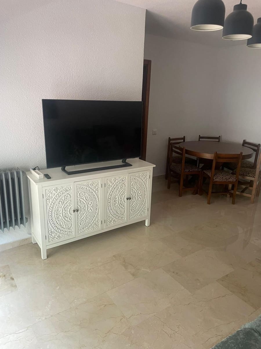 3 camera da letto Appartamento da affittare in Granada citta - 900 € (Rif: 9099286)