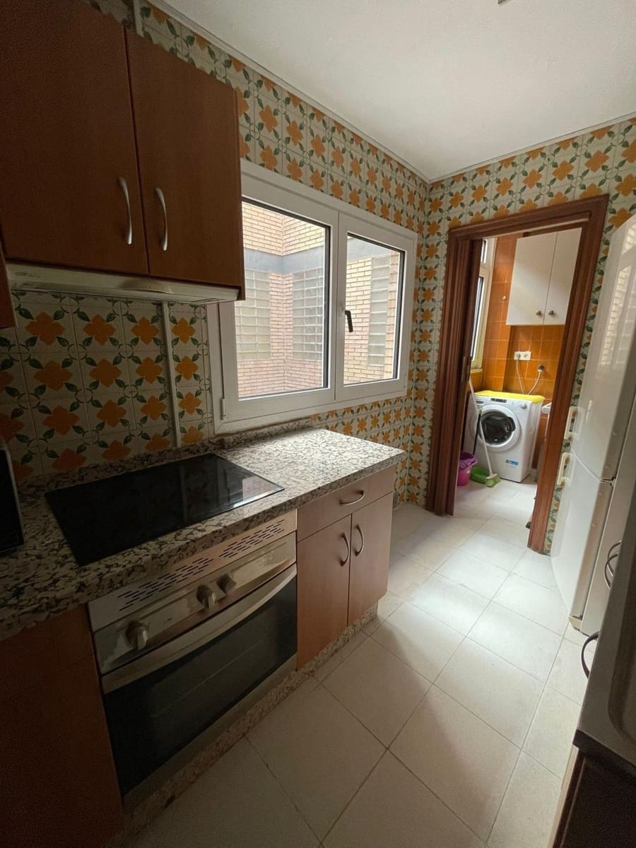 3 camera da letto Appartamento da affittare in Granada citta - 900 € (Rif: 9099286)