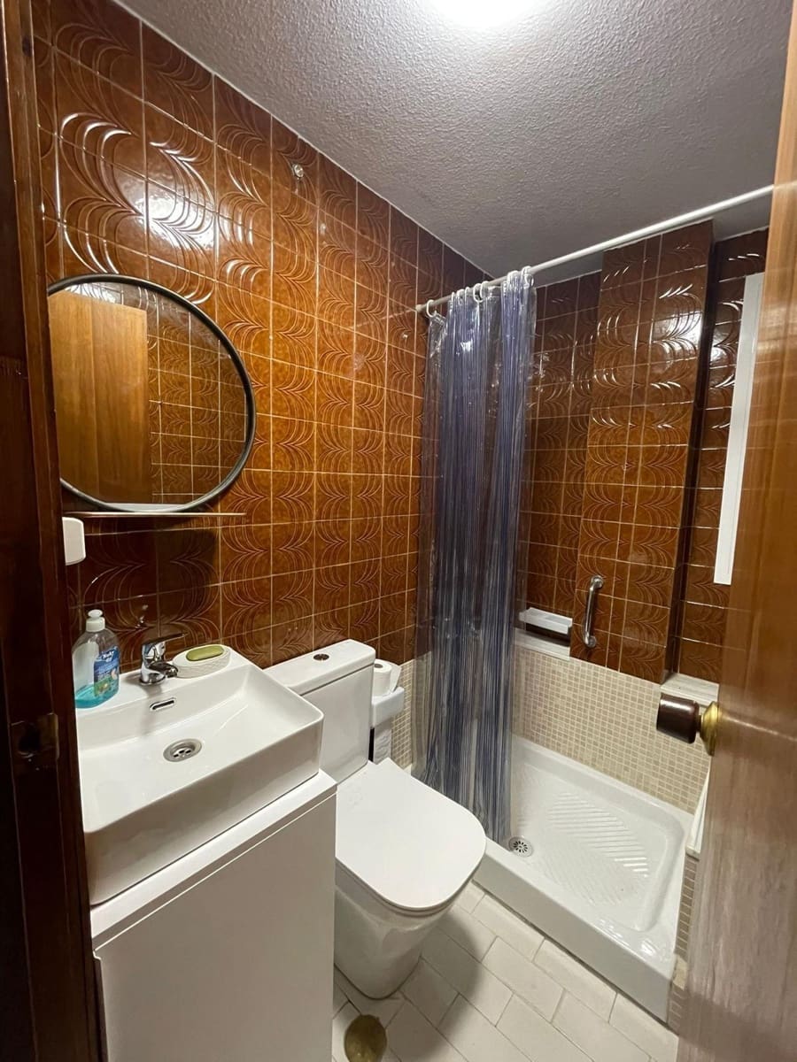 3 camera da letto Appartamento da affittare in Granada citta - 900 € (Rif: 9099286)