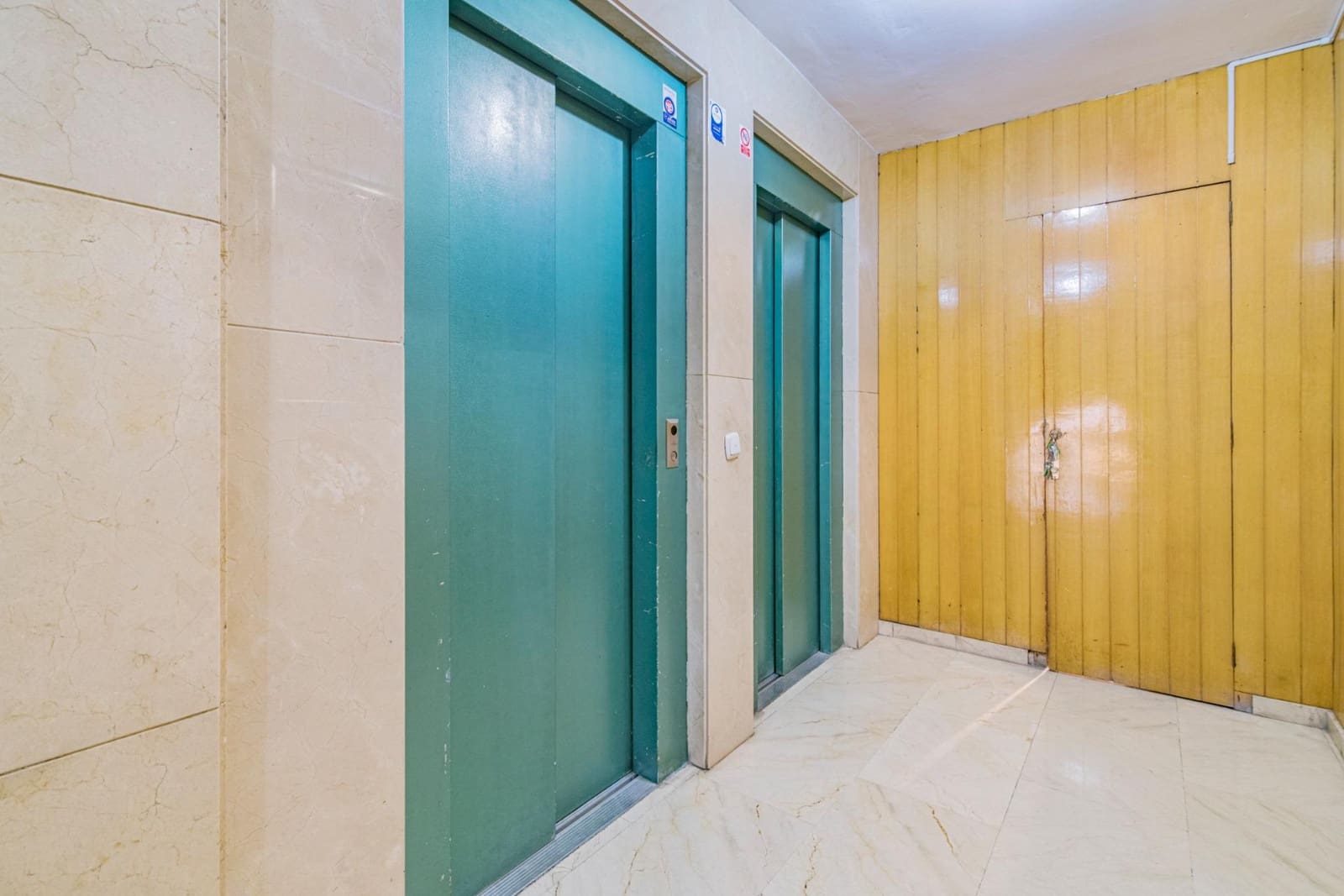 3 camera da letto Appartamento da affittare in Granada citta - 900 € (Rif: 9099286)