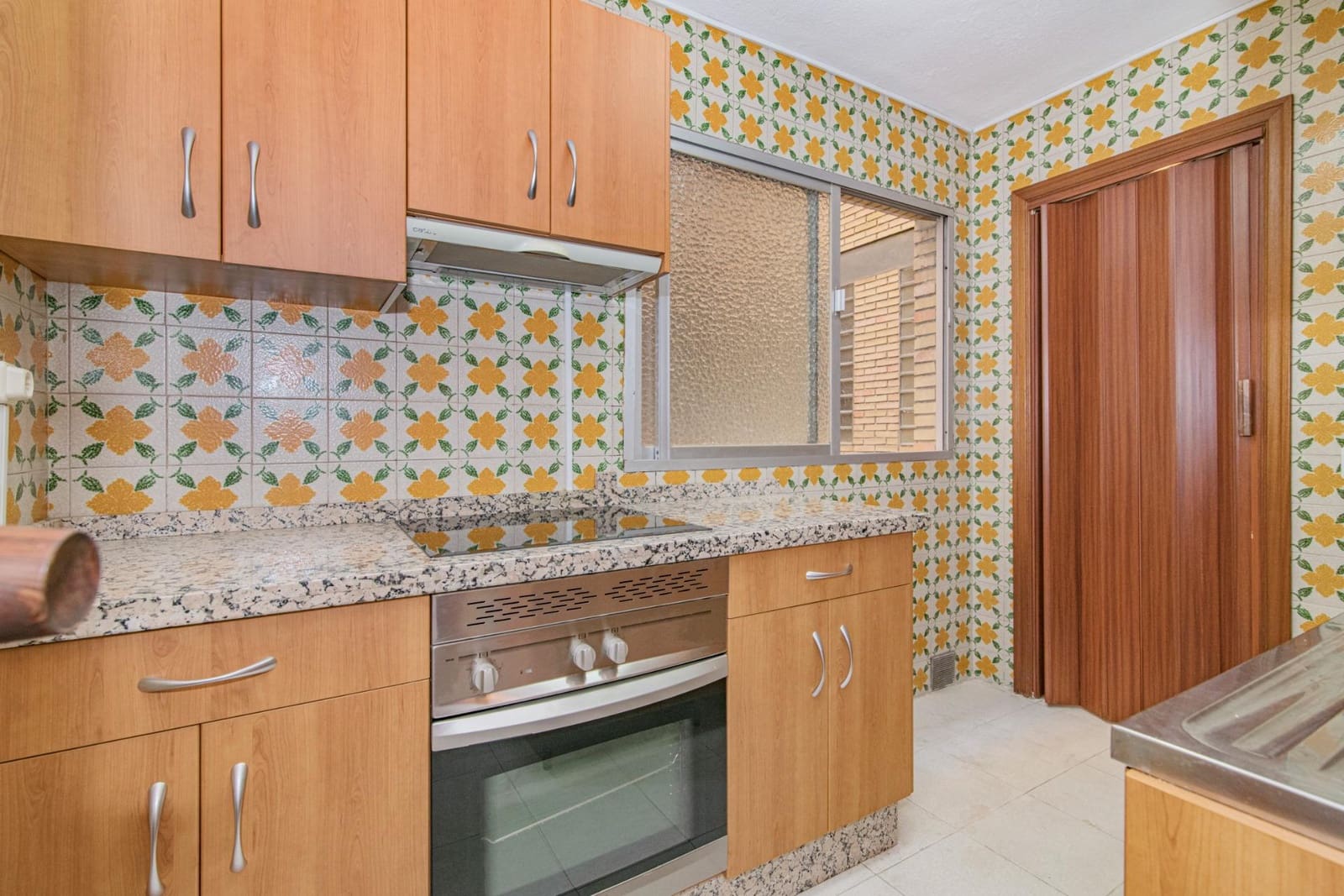 3 camera da letto Appartamento da affittare in Granada citta - 900 € (Rif: 9099286)