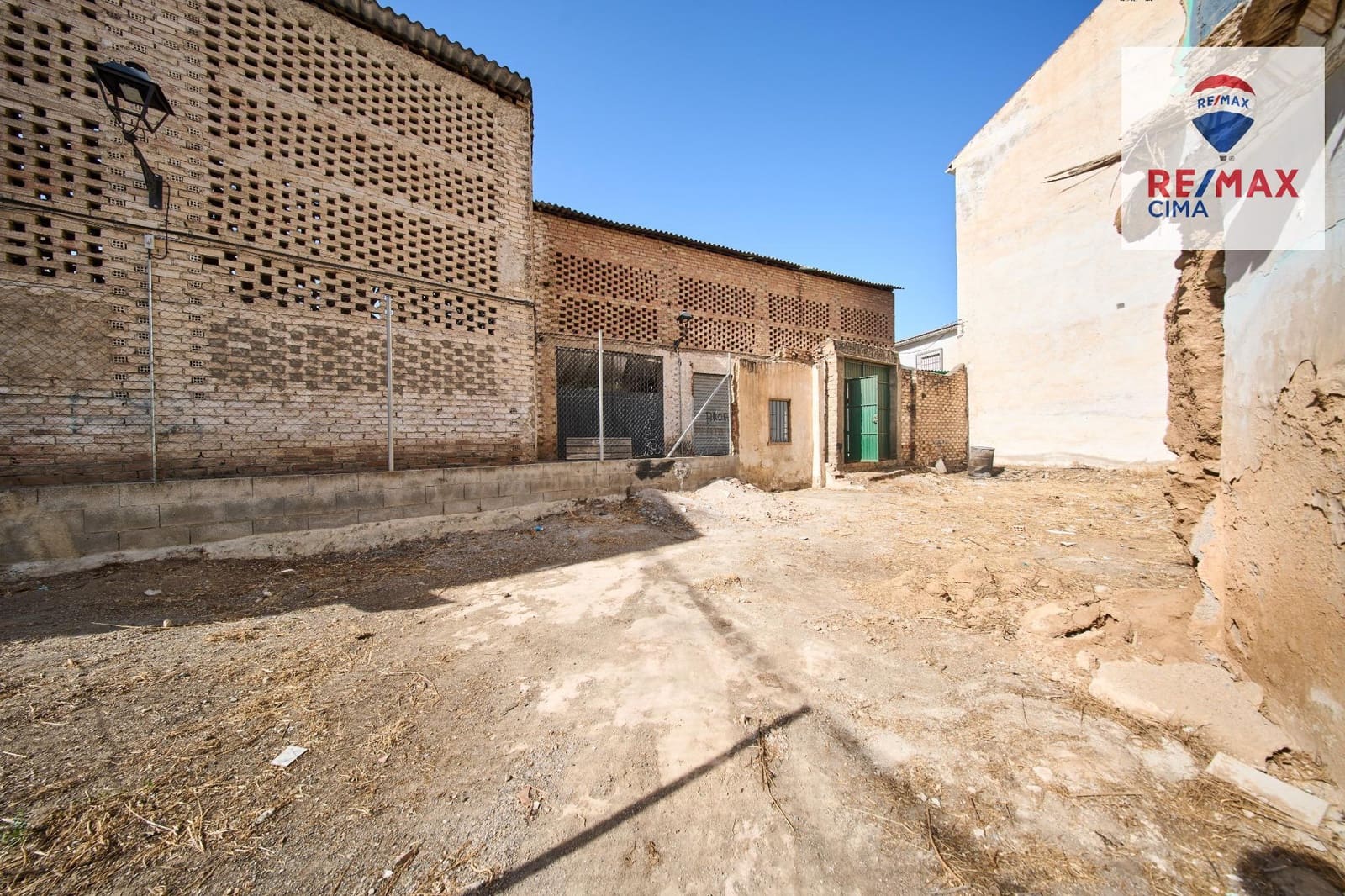 Działka budowlana na sprzedaż w Churriana de la Vega - 65 000 € (Ref: 9108889)