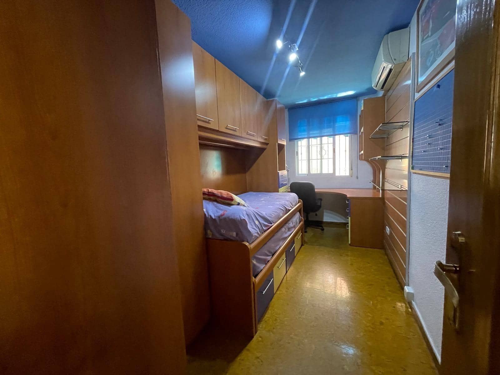 Piso de 4 habitaciones en Granada ciudad en alquiler - 1.400 € (Ref: 9112512)
