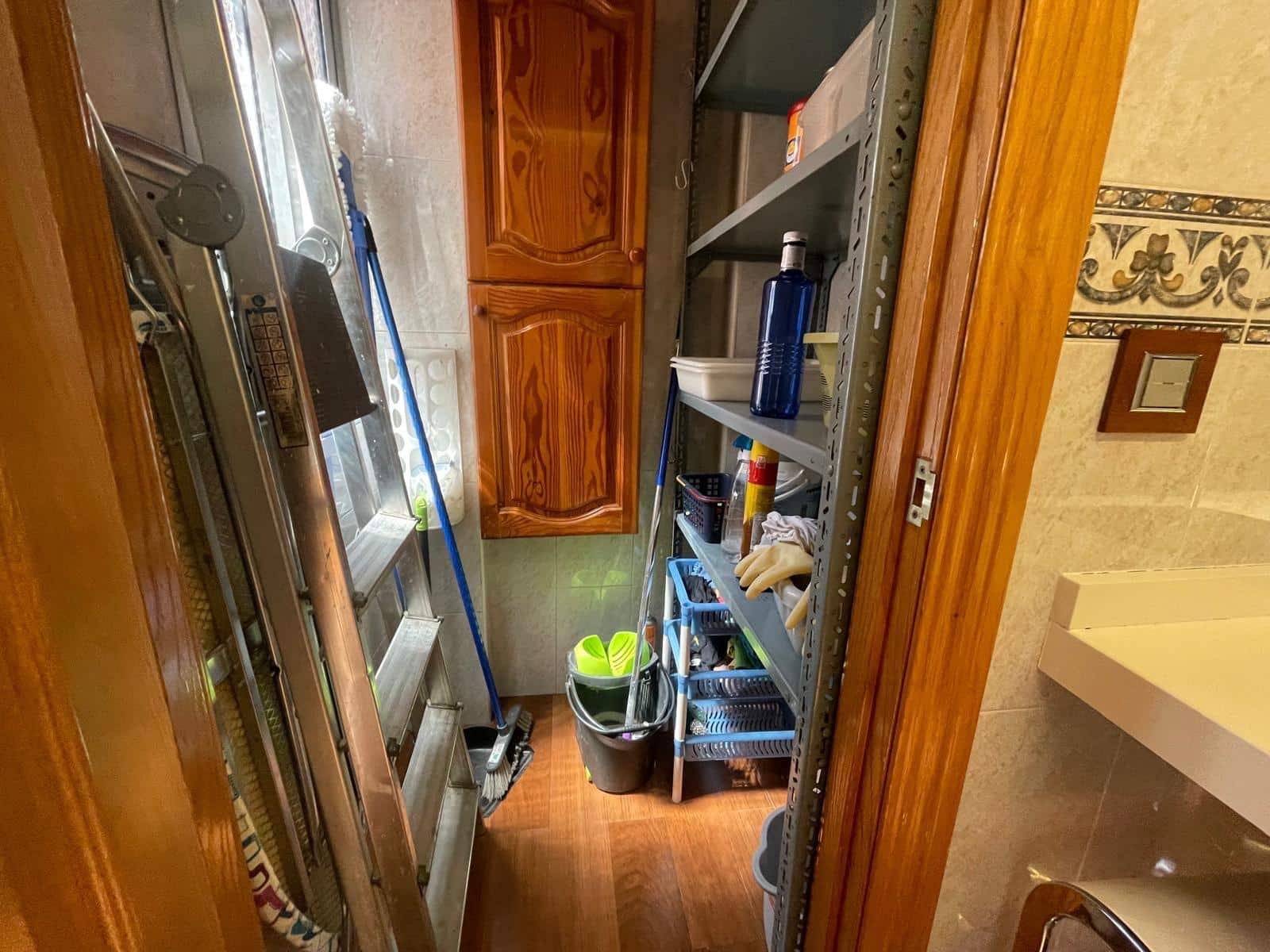 Piso de 4 habitaciones en Granada ciudad en alquiler - 1.400 € (Ref: 9112512)