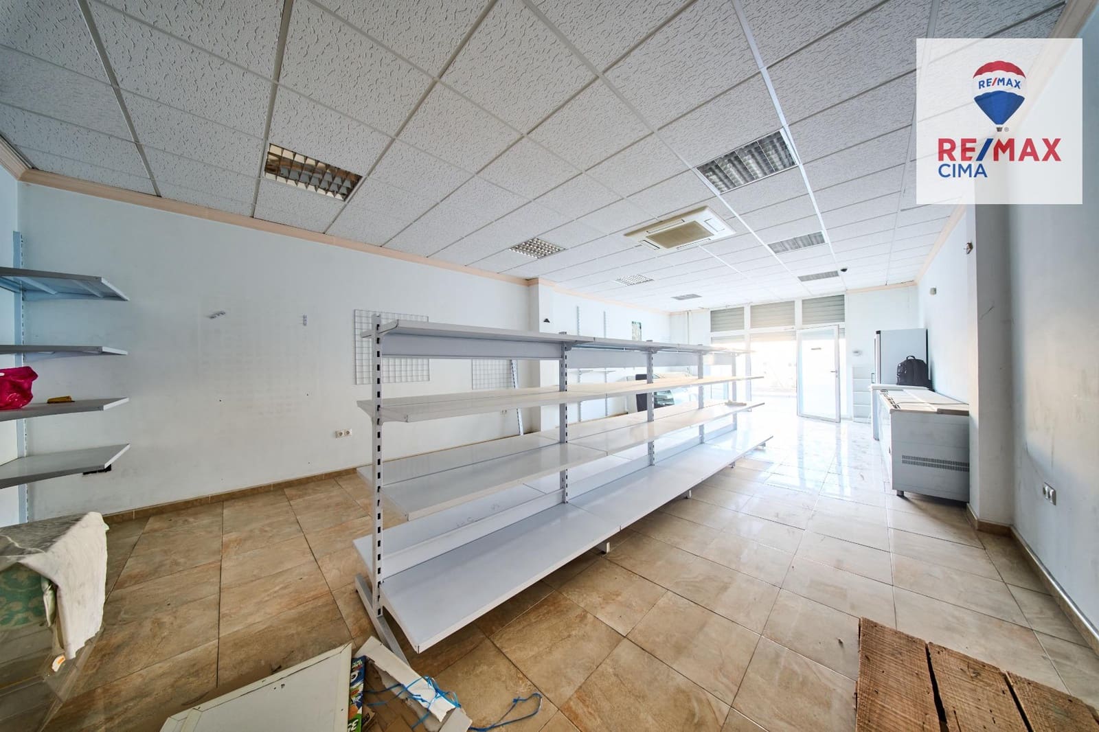 Erhverv til salg i Ambroz - € 59.900 (Ref: 9116285)