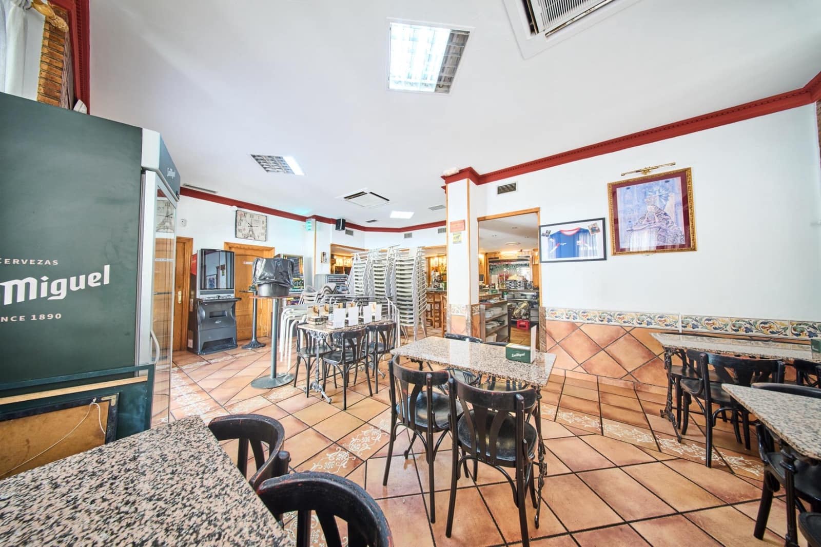 Commercial for sale in Pinos Puente - € 129,900 (Ref: 9116286)
