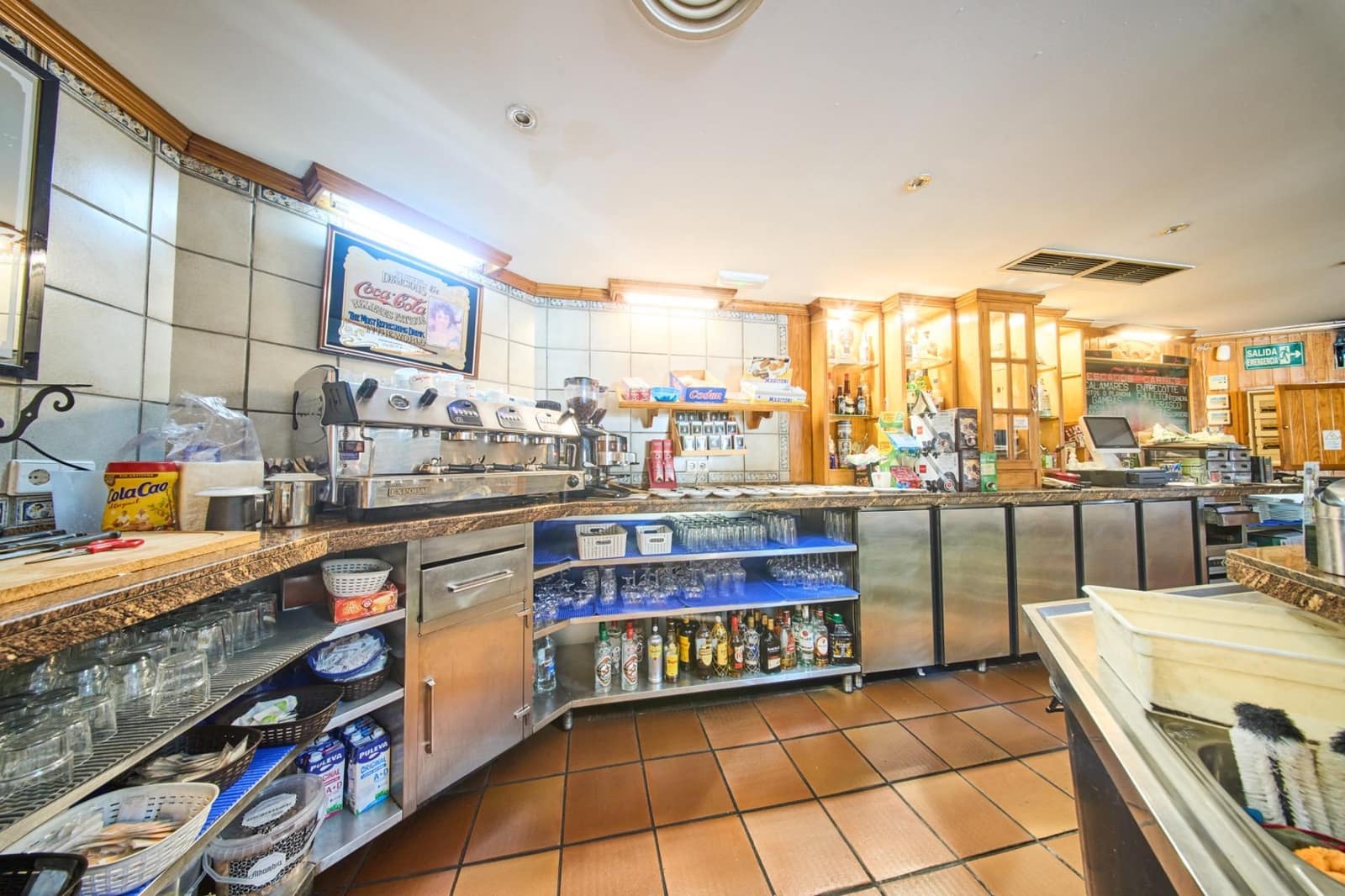 Commercial for sale in Pinos Puente - € 129,900 (Ref: 9116286)