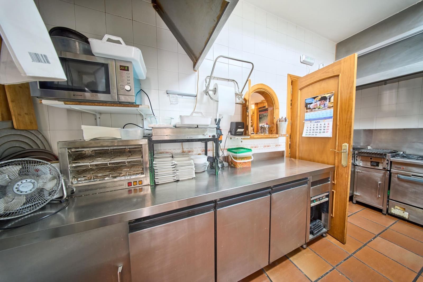 Commercial for sale in Pinos Puente - € 129,900 (Ref: 9116286)