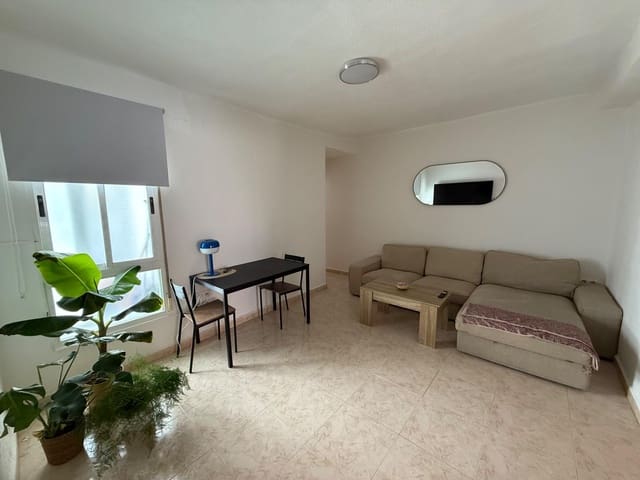 2 soveværelse Lejlighed til leje i Centro - Sagrario, Granada by - € 900 (Ref: 9118888)