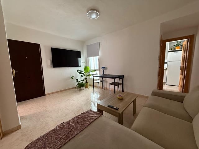 2 soveværelse Lejlighed til leje i Centro - Sagrario, Granada by - € 900 (Ref: 9118888)