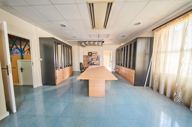 10 soveværelse Virksomhed til salg i Alhendín - € 1.200.000 (Ref: 9118890)