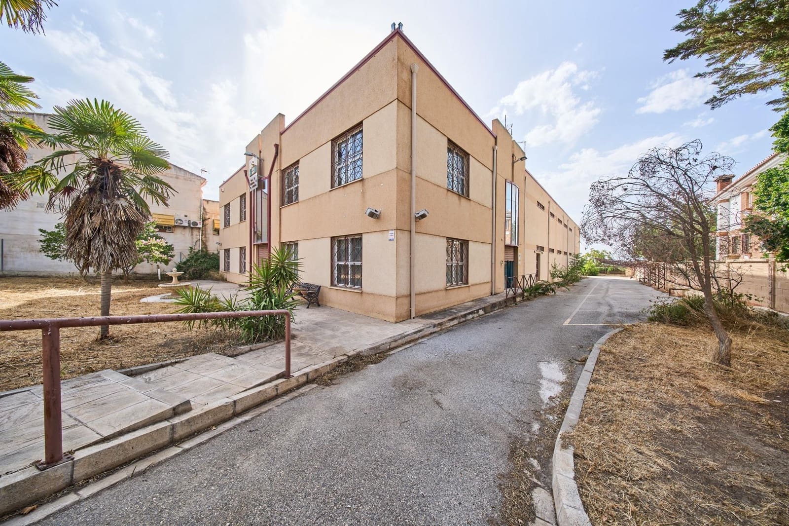 10 bedroom Business for sale in Alhendin - € 1,200,000 (Ref: 9118890)