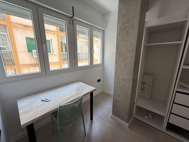 Apartamento de 1 habitación en Granada ciudad en alquiler - 300 € (Ref: 9137324)