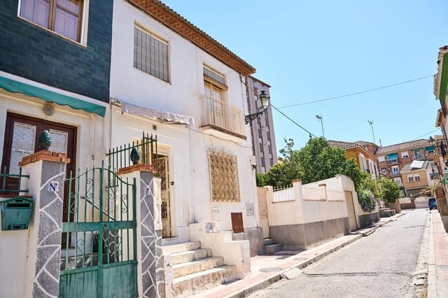 5 soveværelse Semi-Rækkehus til salg i Carretera de la Sierra, Granada by med swimmingpool - € 490.000 (Ref: 9143137)