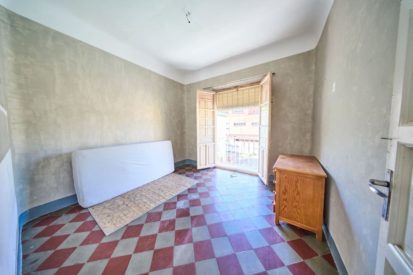 5 soveværelse Semi-Rækkehus til salg i Granada by med swimmingpool garage - € 460.000 (Ref: 9143137)