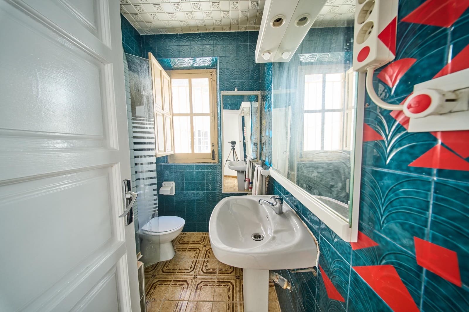 5 soveværelse Semi-Rækkehus til salg i Granada by med swimmingpool garage - € 460.000 (Ref: 9143137)