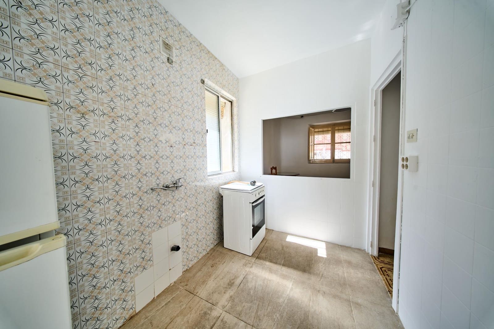 5 soveværelse Semi-Rækkehus til salg i Granada by med swimmingpool garage - € 460.000 (Ref: 9143137)