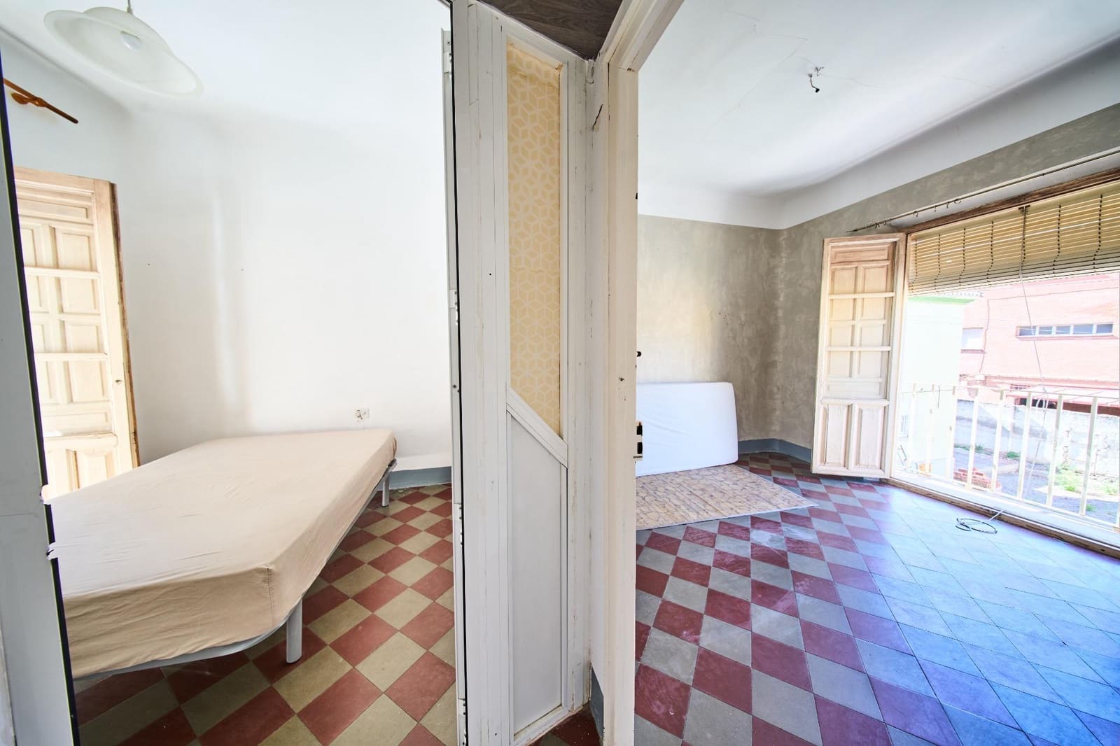 5 soveværelse Semi-Rækkehus til salg i Granada by med swimmingpool garage - € 460.000 (Ref: 9143137)