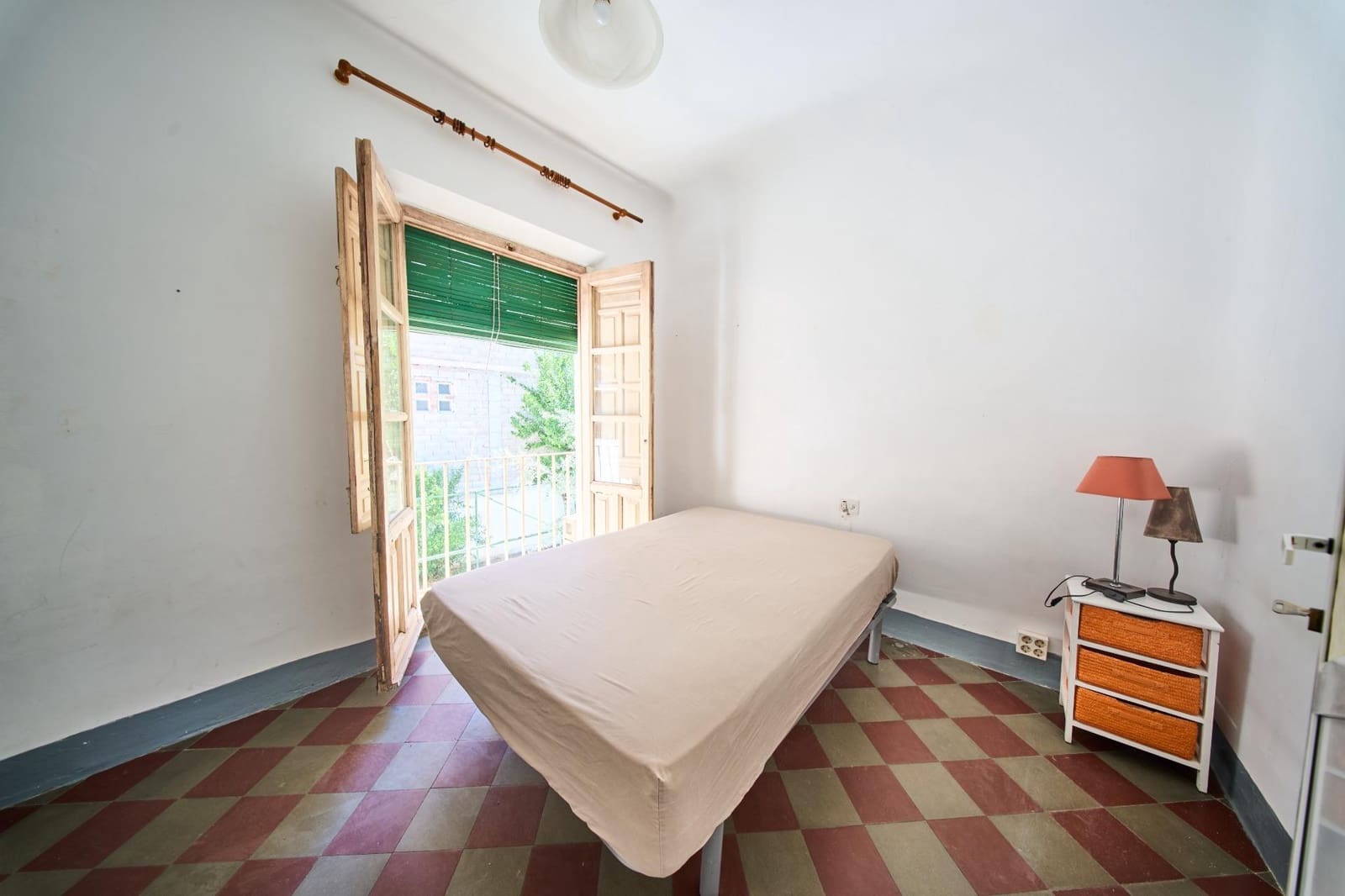 5 soveværelse Semi-Rækkehus til salg i Granada by med swimmingpool garage - € 460.000 (Ref: 9143137)