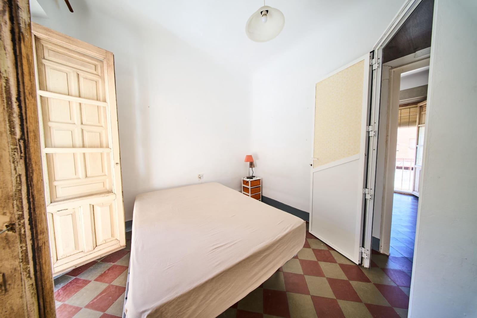 5 soveværelse Semi-Rækkehus til salg i Granada by med swimmingpool garage - € 460.000 (Ref: 9143137)