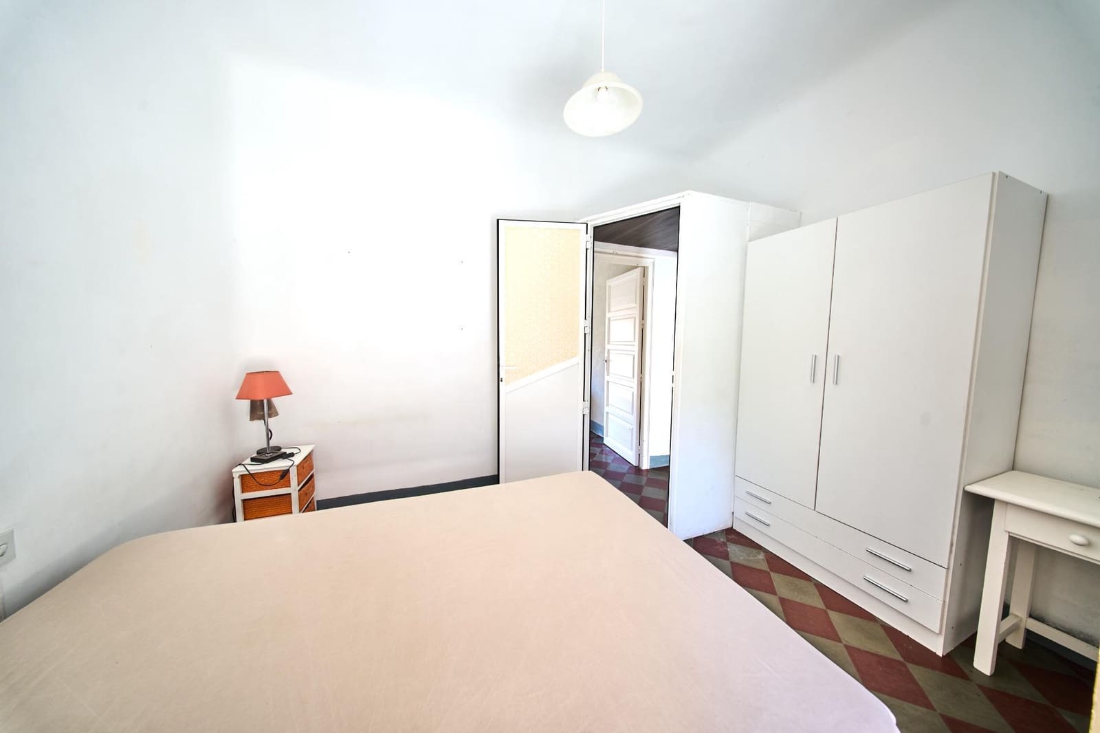 5 soveværelse Semi-Rækkehus til salg i Granada by med swimmingpool garage - € 460.000 (Ref: 9143137)