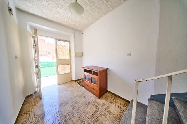 5 soveværelse Semi-Rækkehus til salg i Carretera de la Sierra, Granada by med swimmingpool garage - € 460.000 (Ref: 9143137)