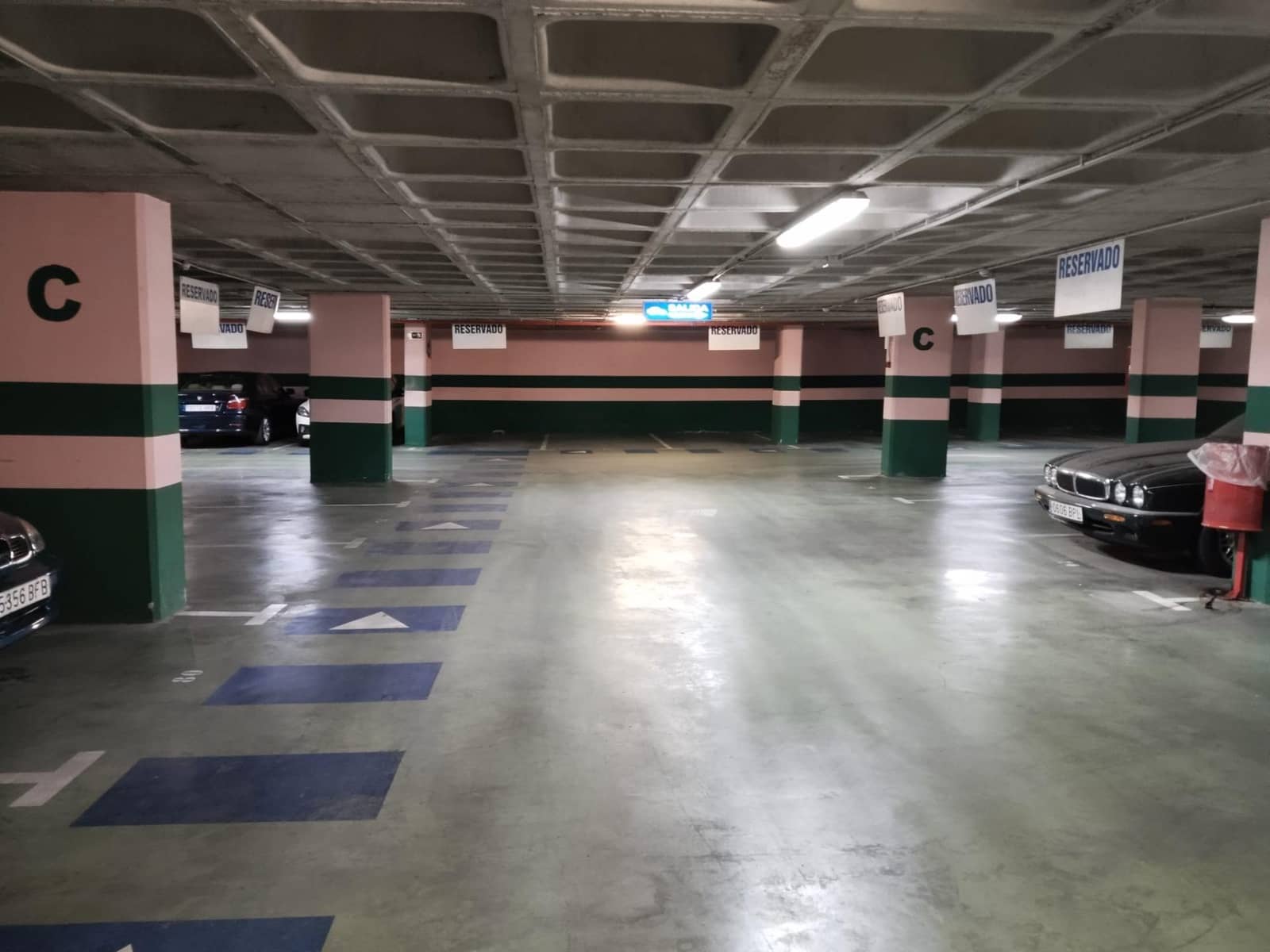 Garaż na sprzedaż w Miasto Grenada - 14 200 € (Ref: 9145709)