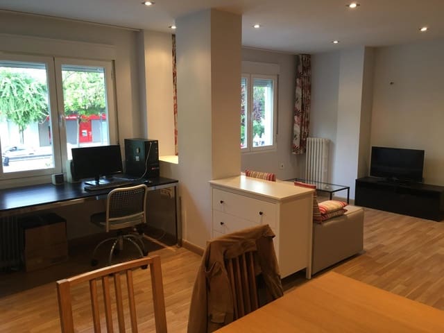 2 Zimmer Apartment zu vermieten in Granada Stadt - 950 € (Ref: 9149501)