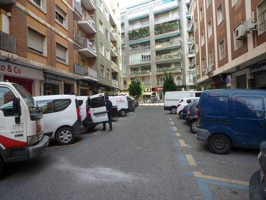 Kaupallinen vuokrattavana paikassa Centro, Granada kaupunki - 1 500 € (Ref: 9149504)