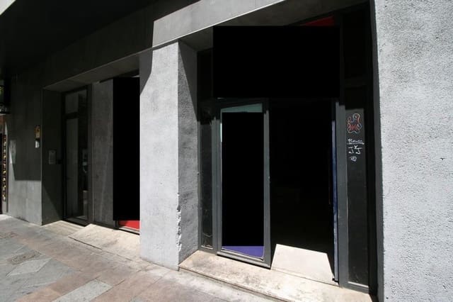 Kaupallinen vuokrattavana paikassa Camino de Ronda - Rosaleda, Granada kaupunki - 2 000 € (Ref: 9149507)