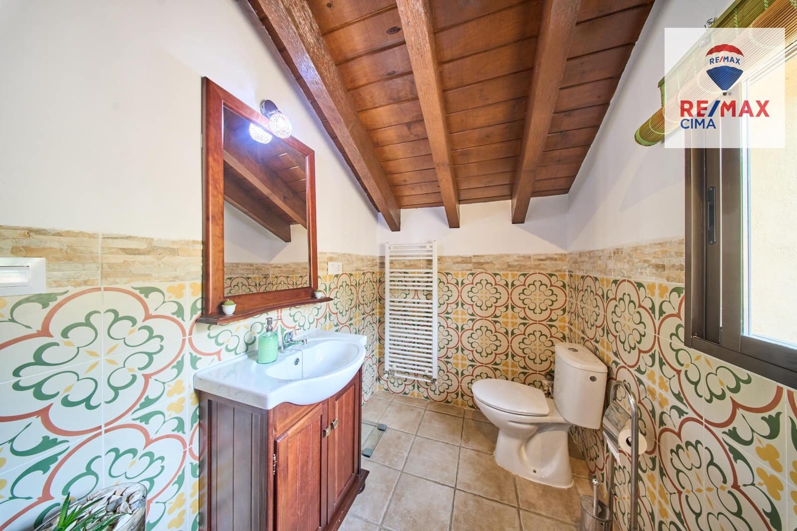 4 soveværelse Finca/Landehus til salg i Alcala la Real med swimmingpool - € 444.000 (Ref: 9162423)