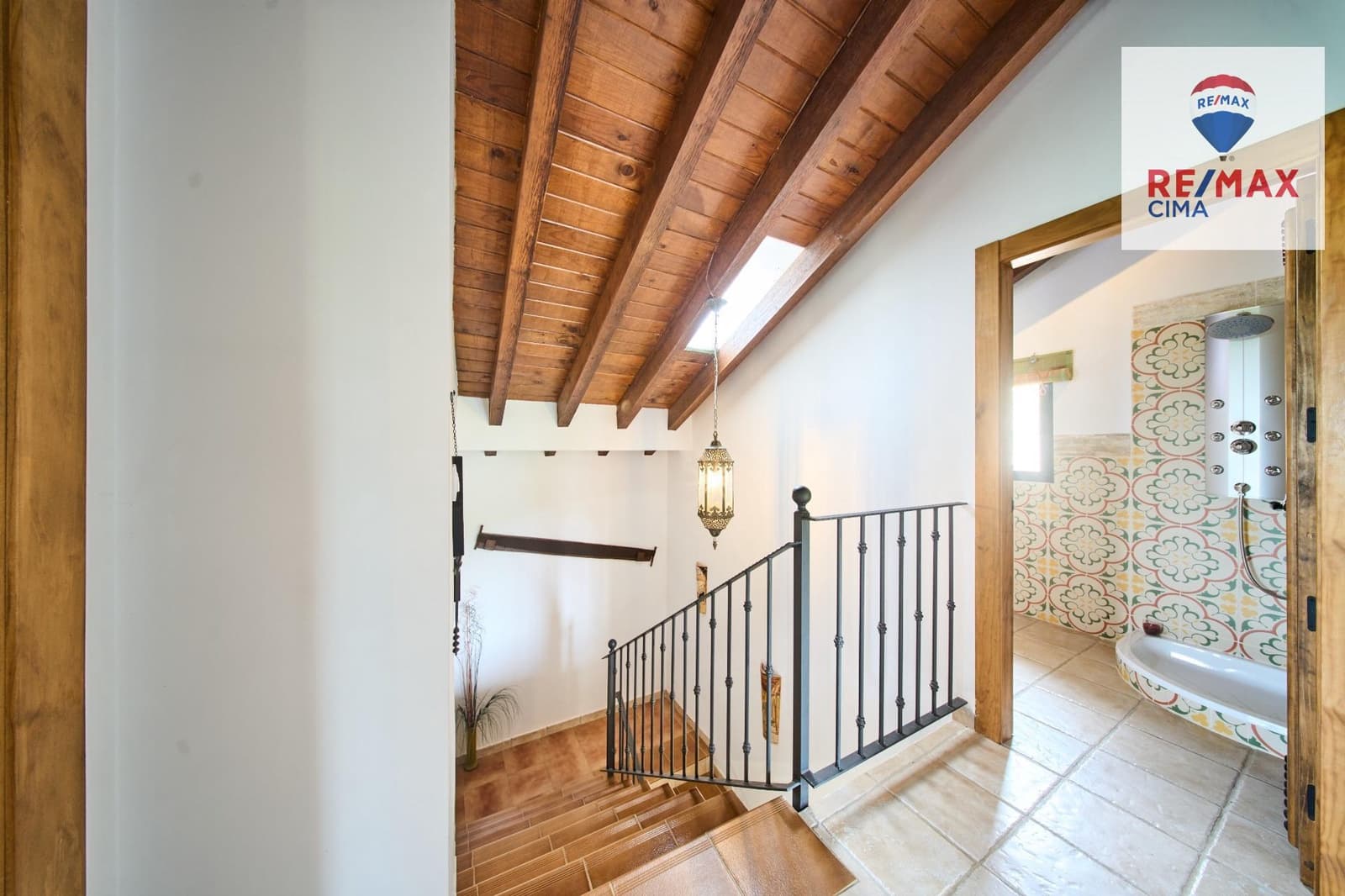 4 soveværelse Finca/Landehus til salg i Alcala la Real med swimmingpool - € 444.000 (Ref: 9162423)