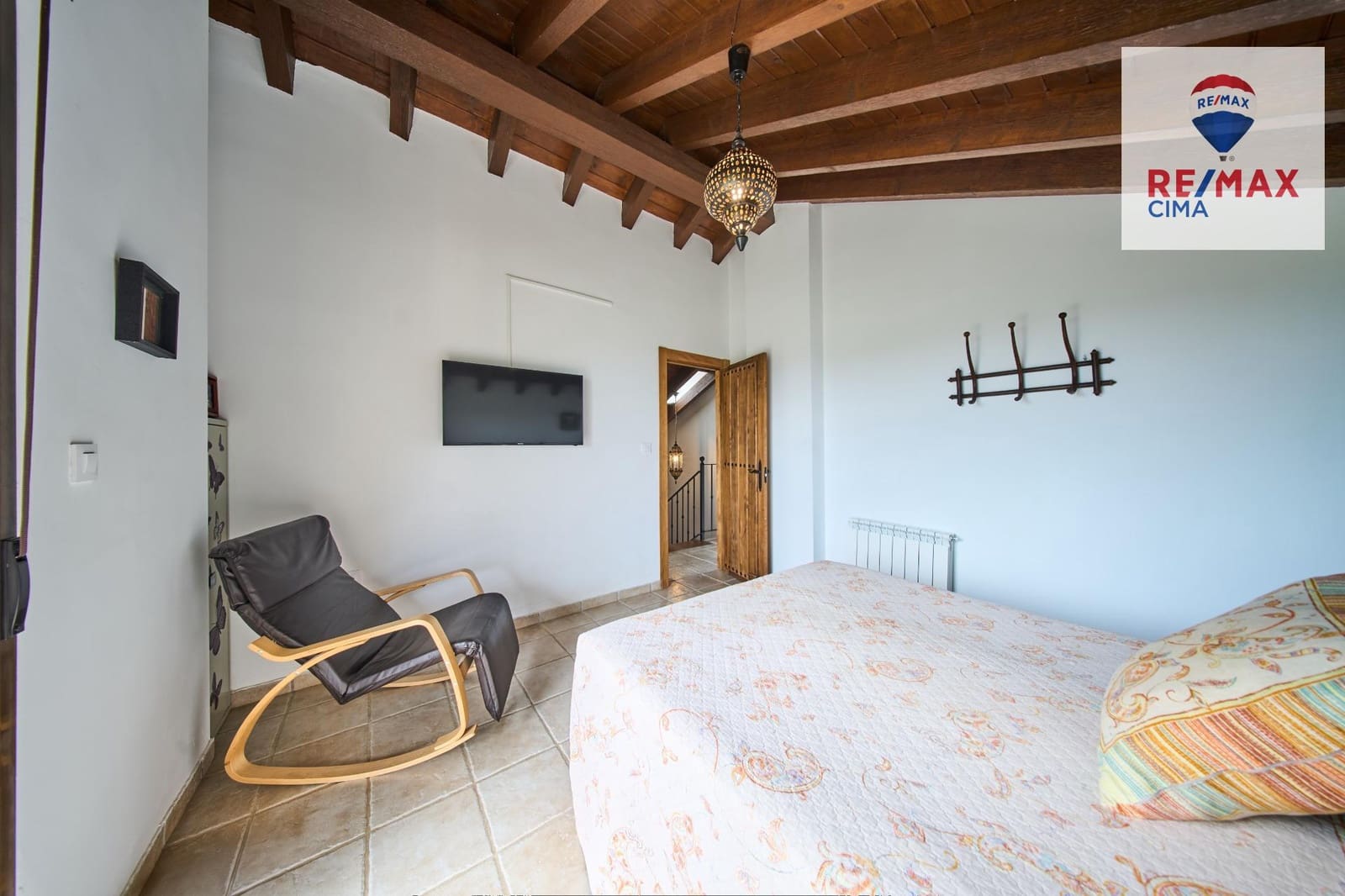 4 slaapkamer Finca/Landhuis te koop in Alcala la Real met zwembad garage - € 399.000 (Ref: 9162423)