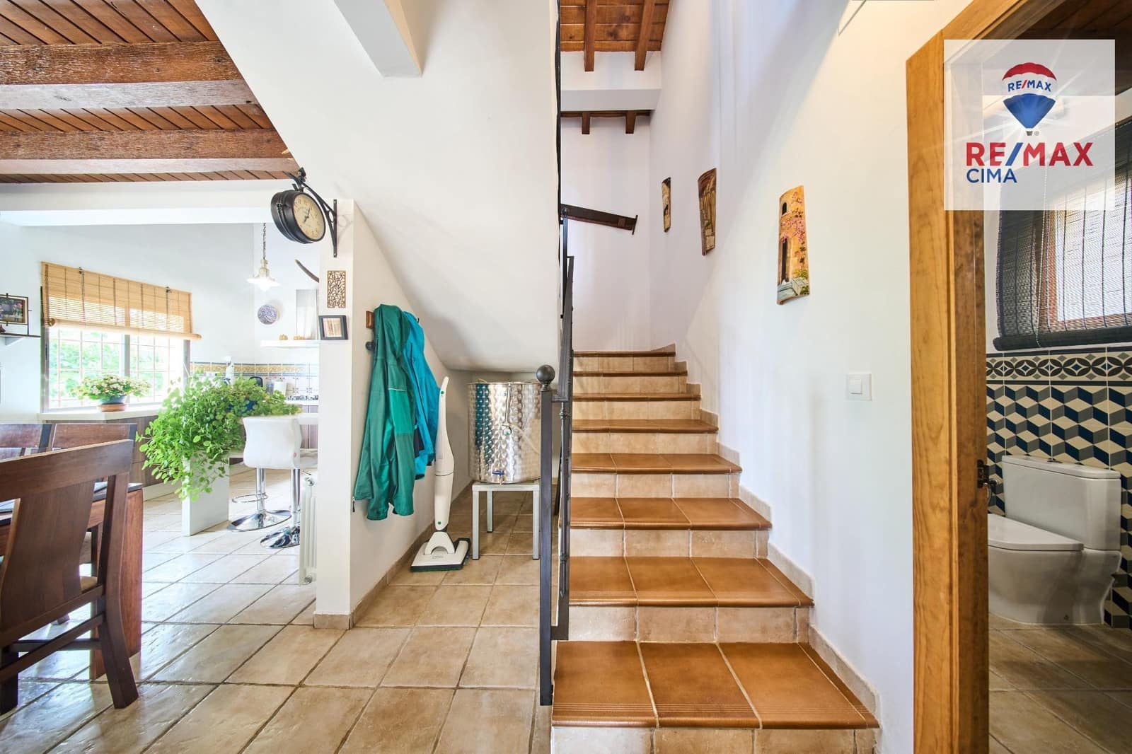 4 slaapkamer Finca/Landhuis te koop in Alcala la Real met zwembad garage - € 399.000 (Ref: 9162423)