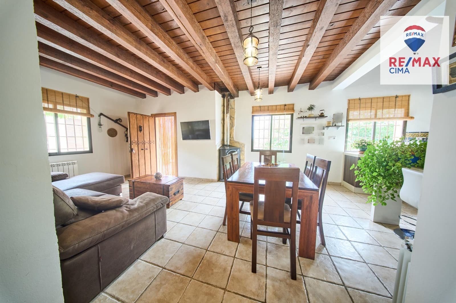 4 slaapkamer Finca/Landhuis te koop in Alcala la Real met zwembad garage - € 399.000 (Ref: 9162423)