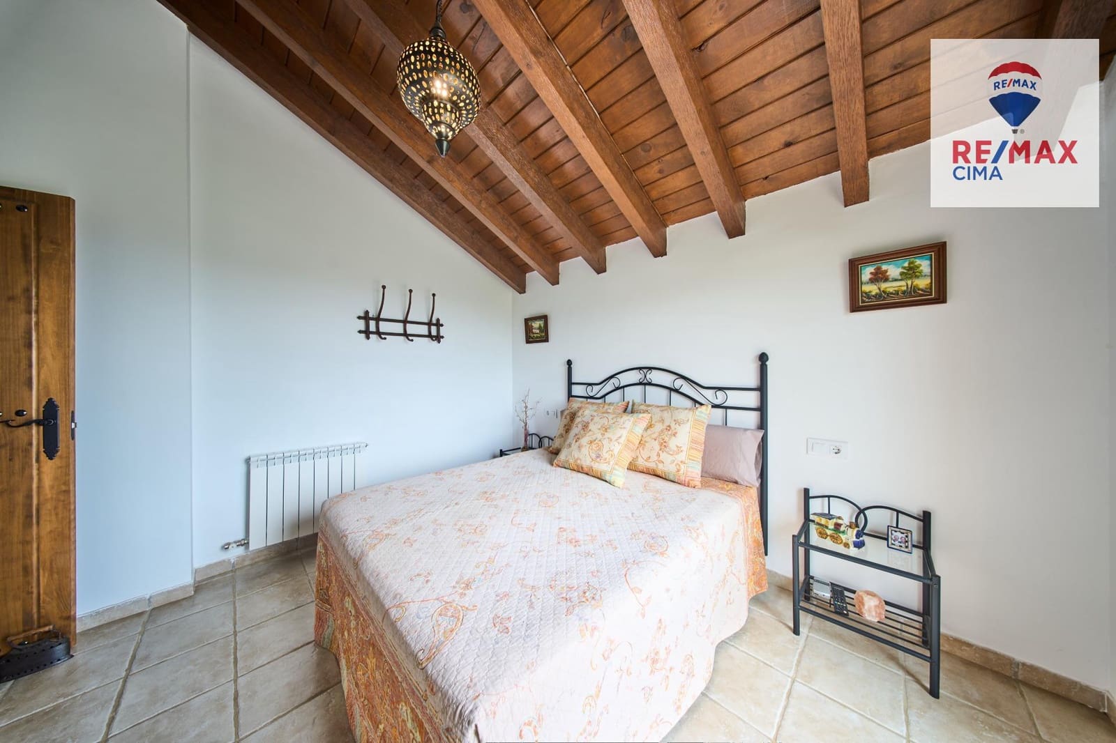 4 slaapkamer Finca/Landhuis te koop in Alcala la Real met zwembad garage - € 399.000 (Ref: 9162423)