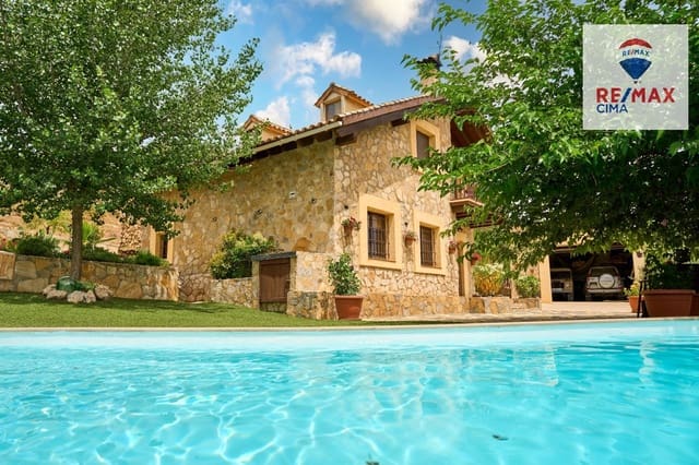 4 slaapkamer Finca/Landhuis te koop in Alcalá la Real met zwembad garage - € 399.000 (Ref: 9162423)