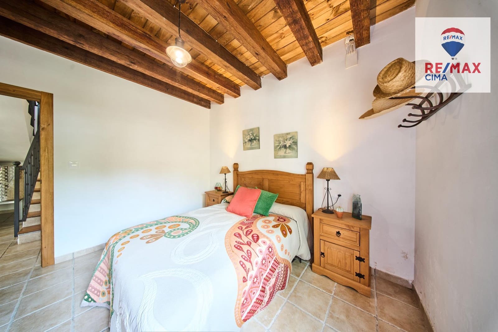 4 slaapkamer Finca/Landhuis te koop in Alcala la Real met zwembad garage - € 399.000 (Ref: 9162423)
