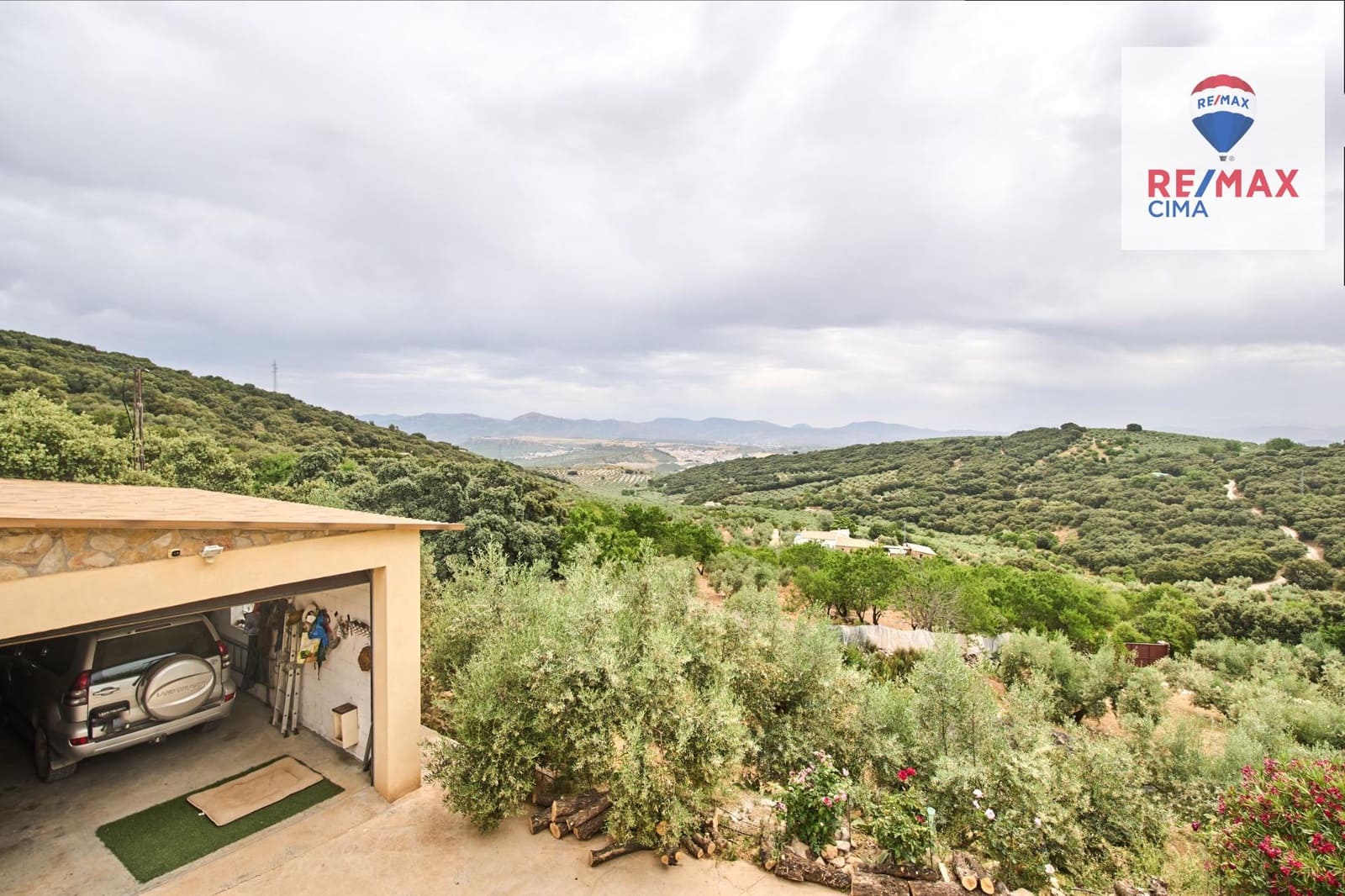 4 slaapkamer Finca/Landhuis te koop in Alcala la Real met zwembad garage - € 399.000 (Ref: 9162423)