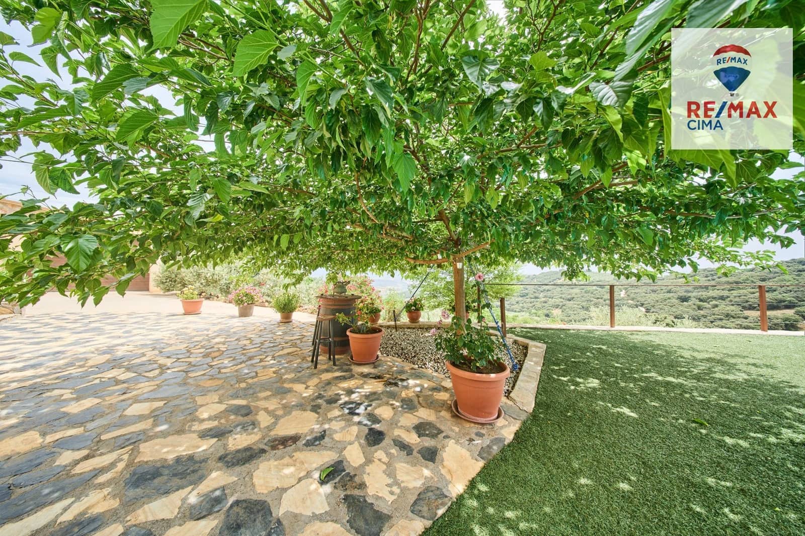 4 slaapkamer Finca/Landhuis te koop in Alcala la Real met zwembad garage - € 399.000 (Ref: 9162423)