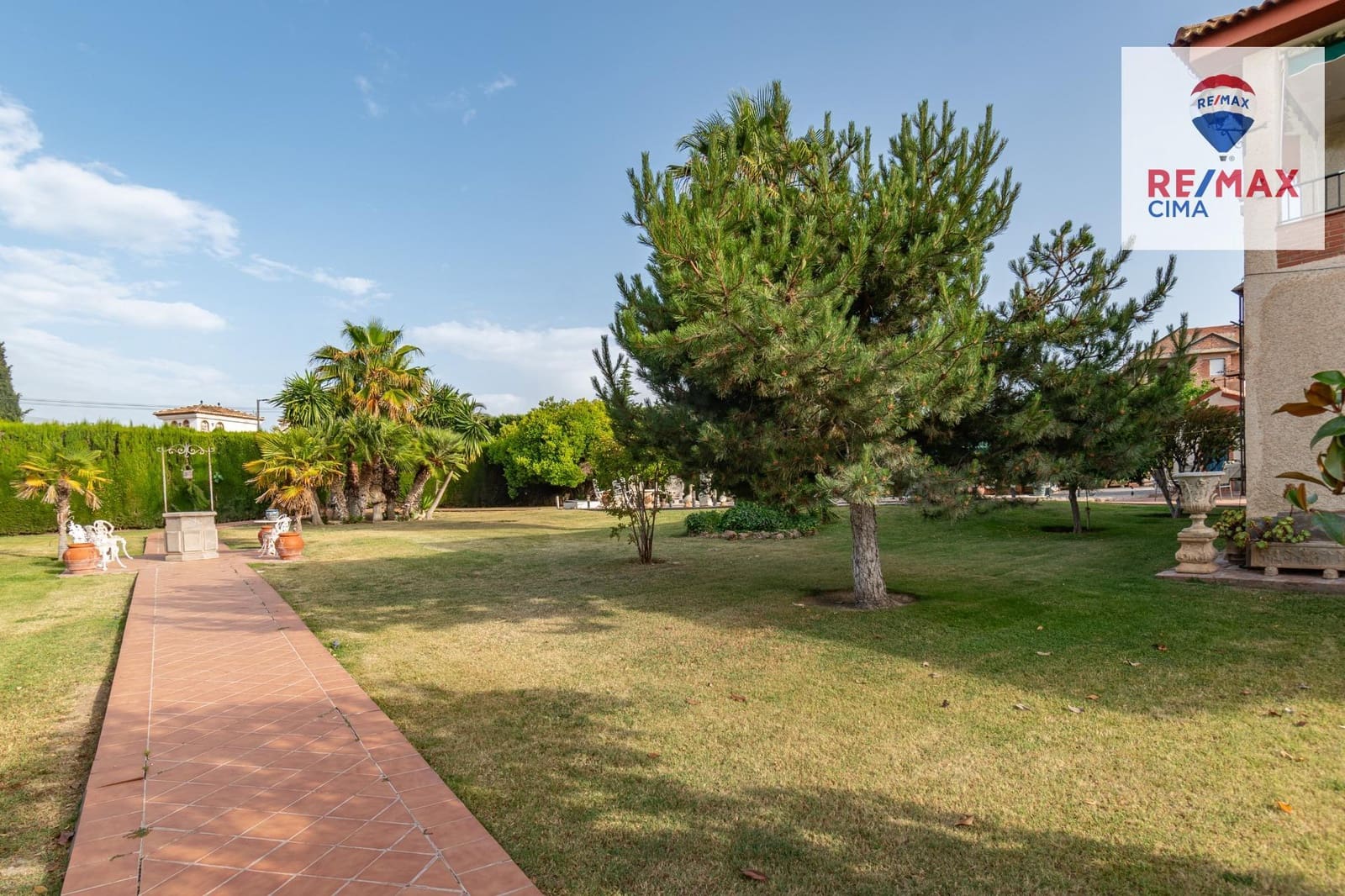 4 chambre Villa/Maison à vendre à Otura avec piscine - 850 000 € (Ref: 9165944)