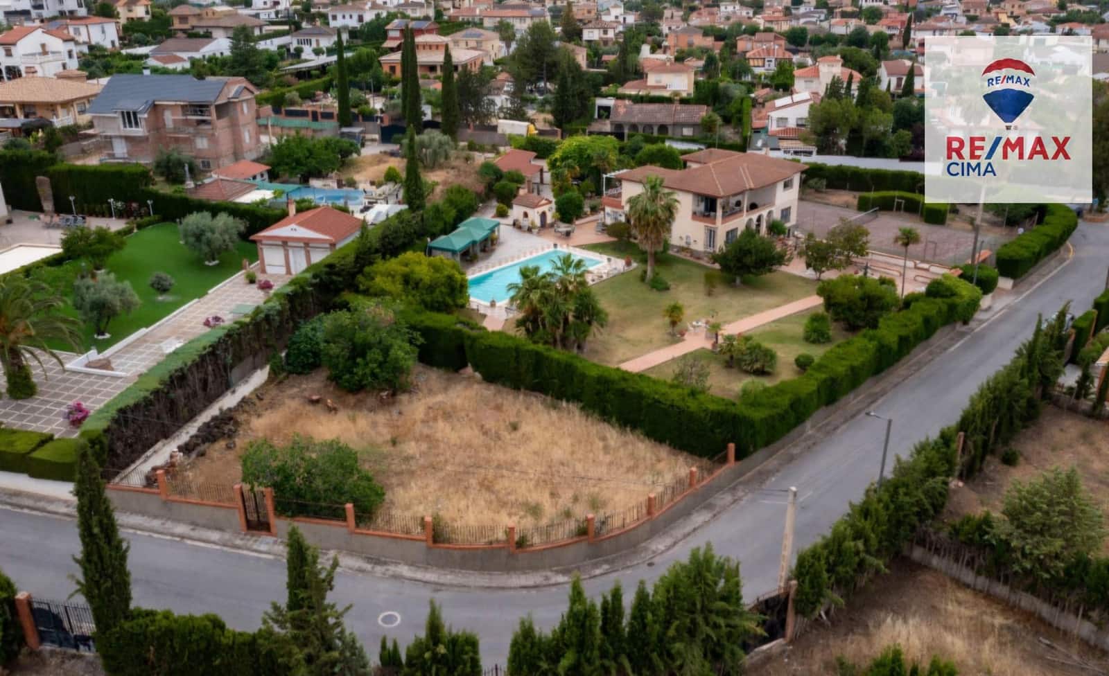 4 chambre Villa/Maison à vendre à Otura avec piscine - 850 000 € (Ref: 9165944)
