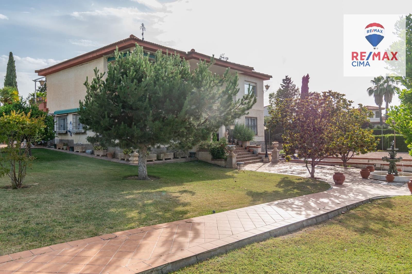 4 chambre Villa/Maison à vendre à Otura avec piscine - 850 000 € (Ref: 9165944)