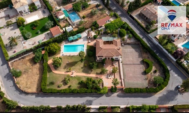 4 chambre Villa/Maison à vendre à Otura avec piscine - 850 000 € (Ref: 9165944)