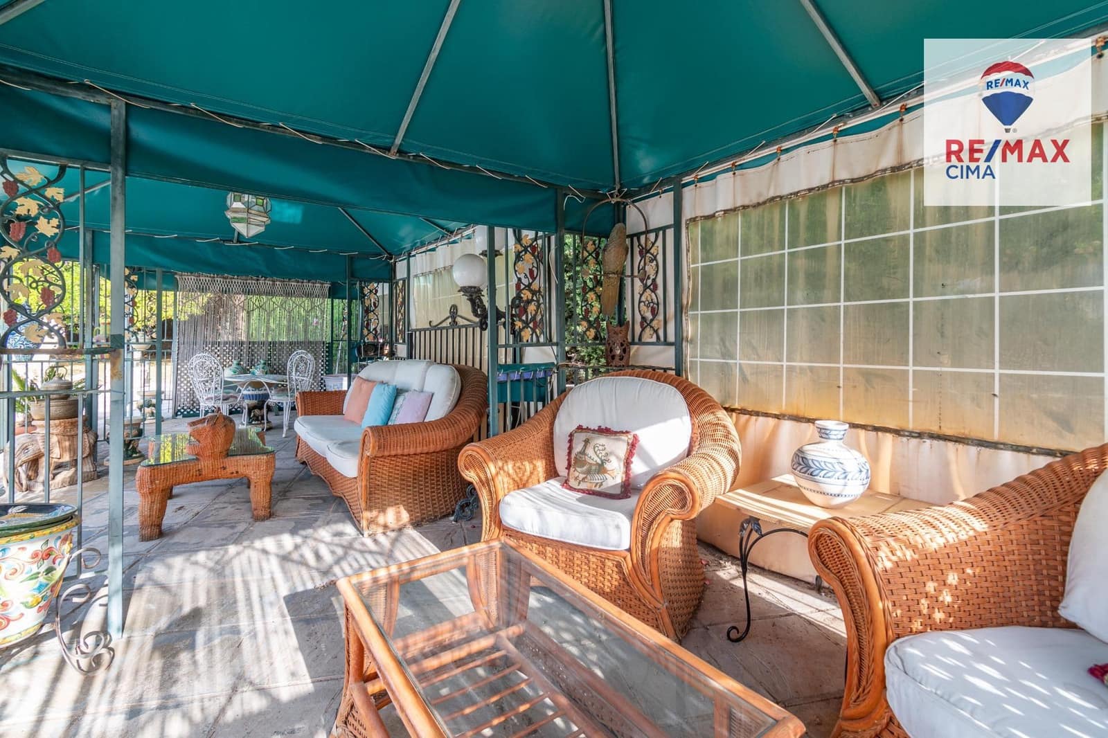 4 chambre Villa/Maison à vendre à Otura avec piscine - 850 000 € (Ref: 9165944)